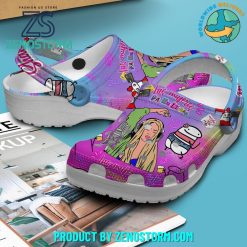 Shakira Las Mujeres Facturan New Crocs
